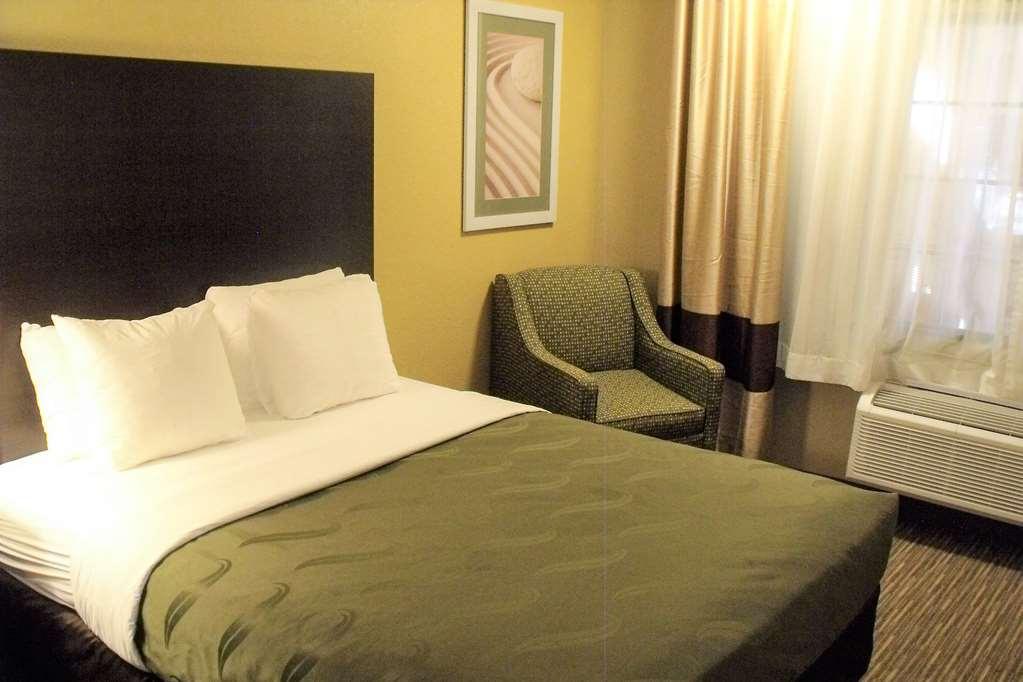 Clarion Pointe Winslow I-40 Δωμάτιο φωτογραφία